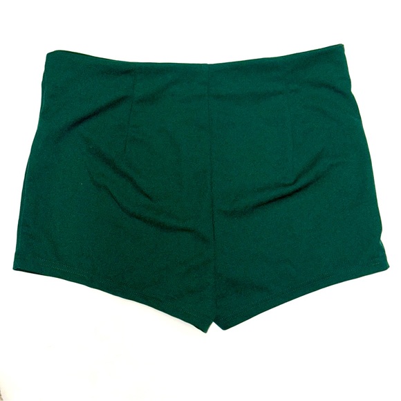 Green high waist booty shorts - hot pants 70s hippie - Shein size women’s Large - Picture 2 of 9